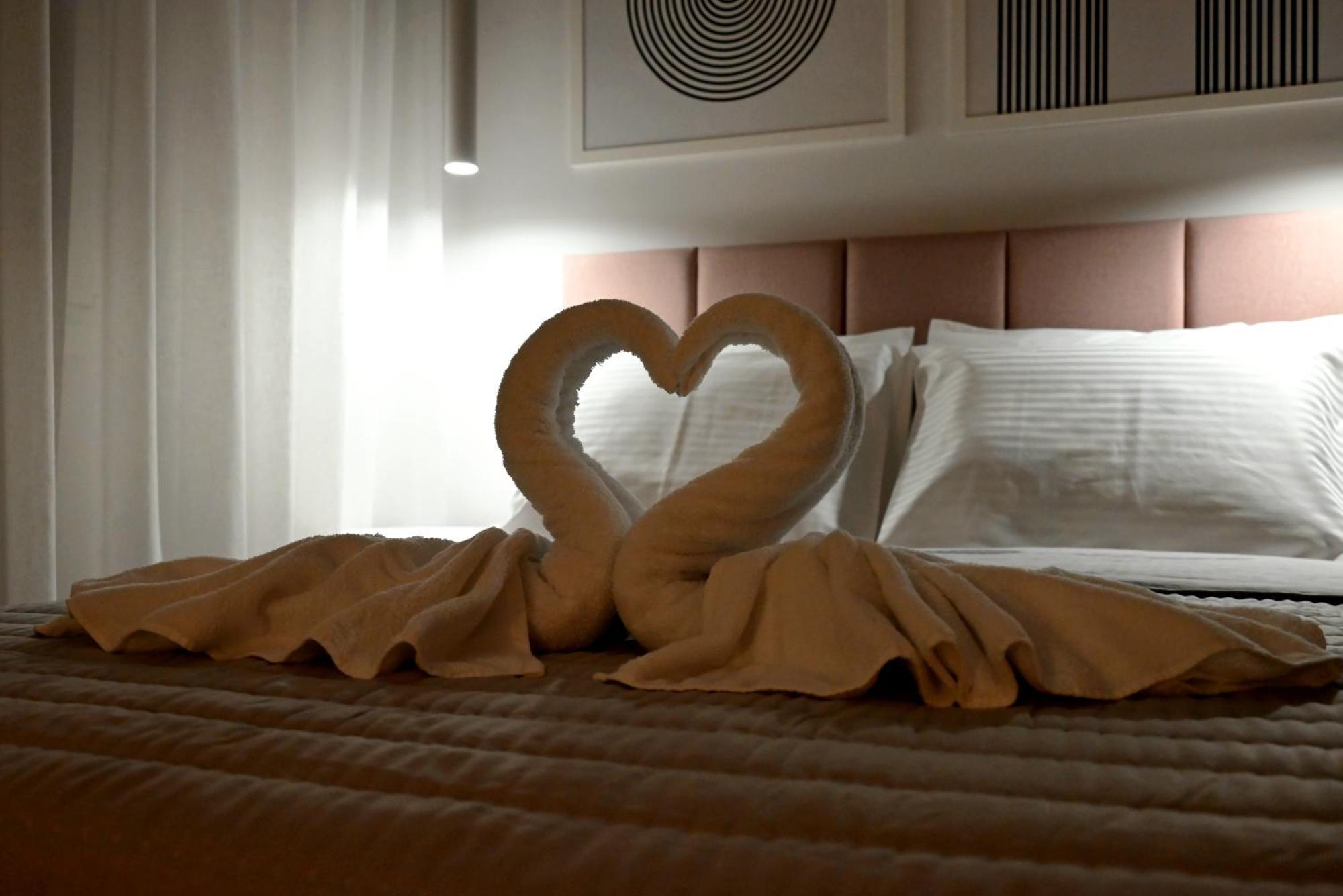 קאבאלה Mouson Luxury Suite With Free Private Parking מראה חיצוני תמונה